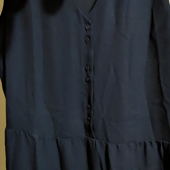 RW&CO Navy Blouse - Picture 3 of 7